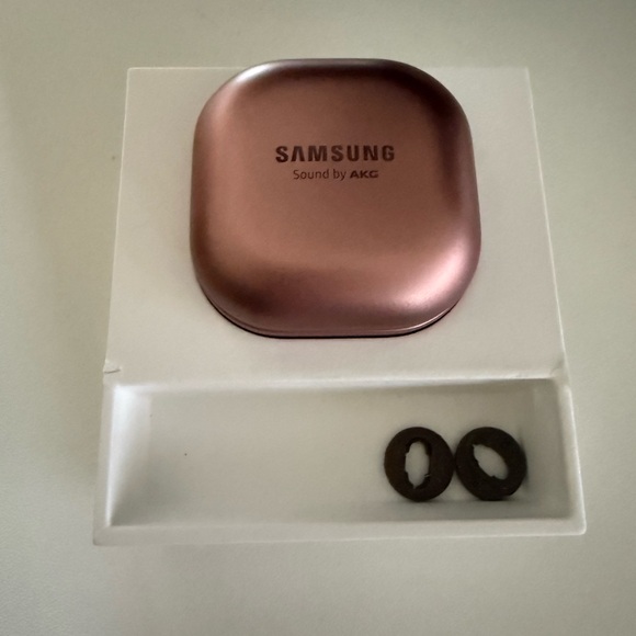 Wireless Earbuds with Charging Case - Picture 10 of 11